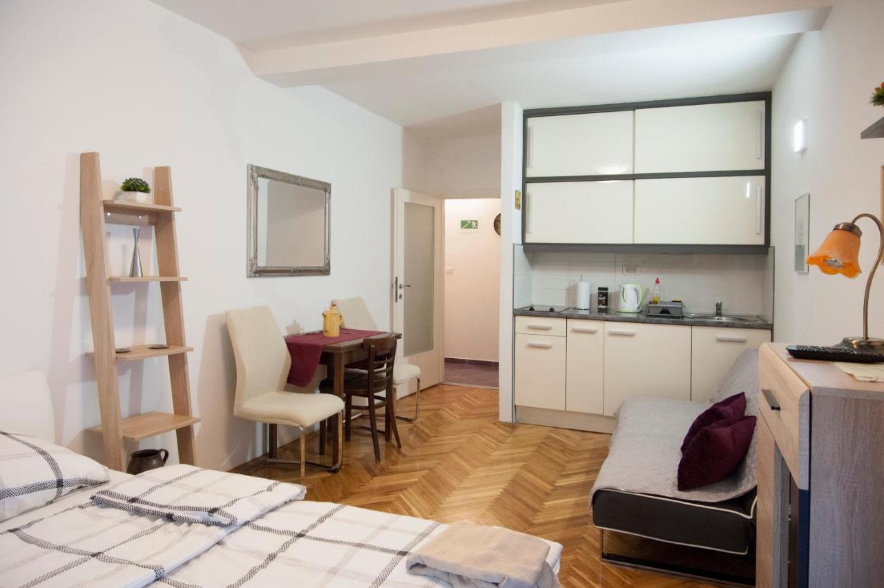 Studio Apartment Vijenac Osijek Exterior foto